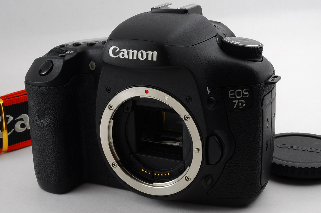 Canon EOS 7D Digital SLR Camera Shutter Count 5,520 ! NearMint (Ca